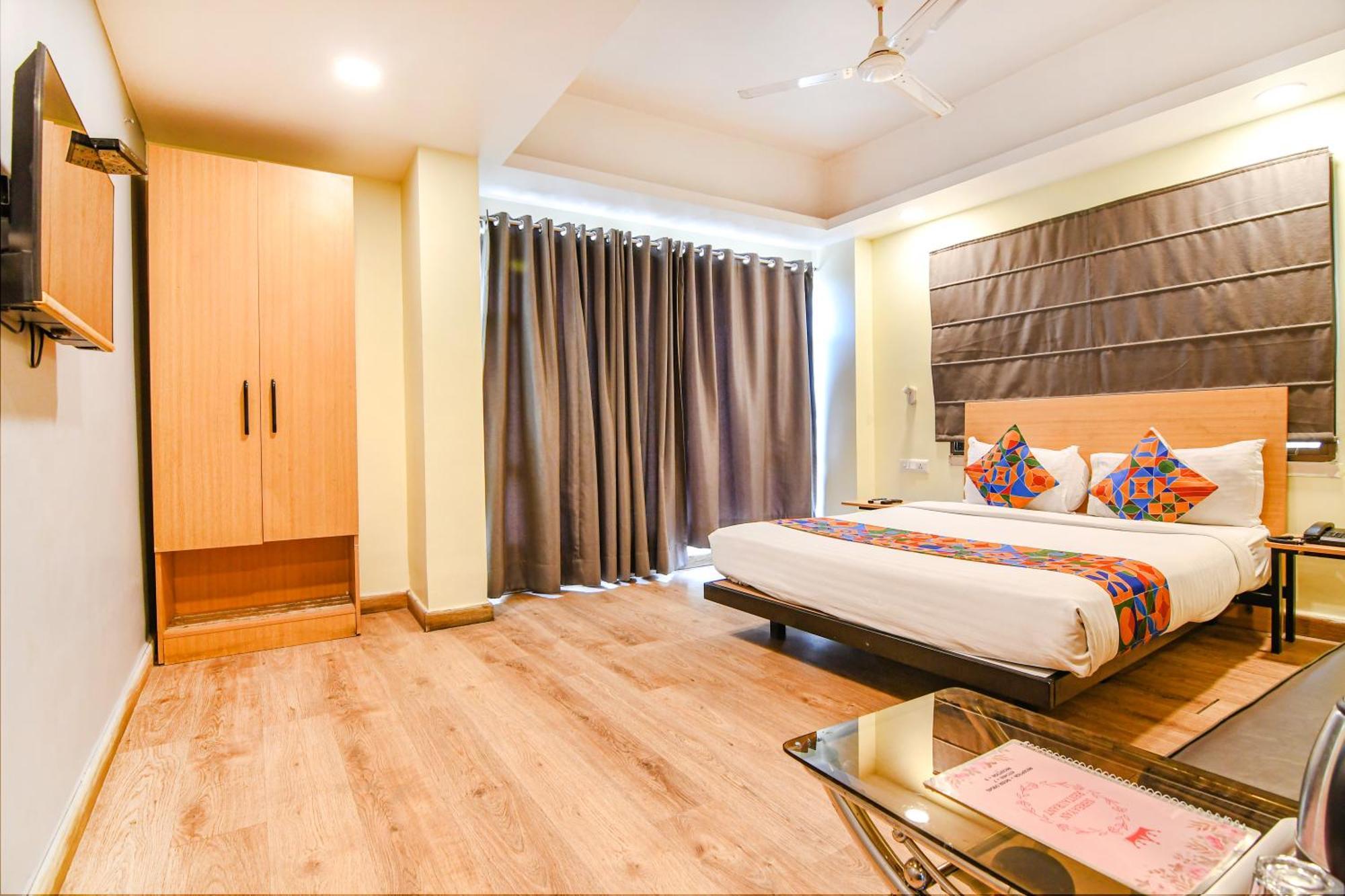 Super Townhouse Suncitel Near Kolkata Airport Dam Dam Bagian luar foto