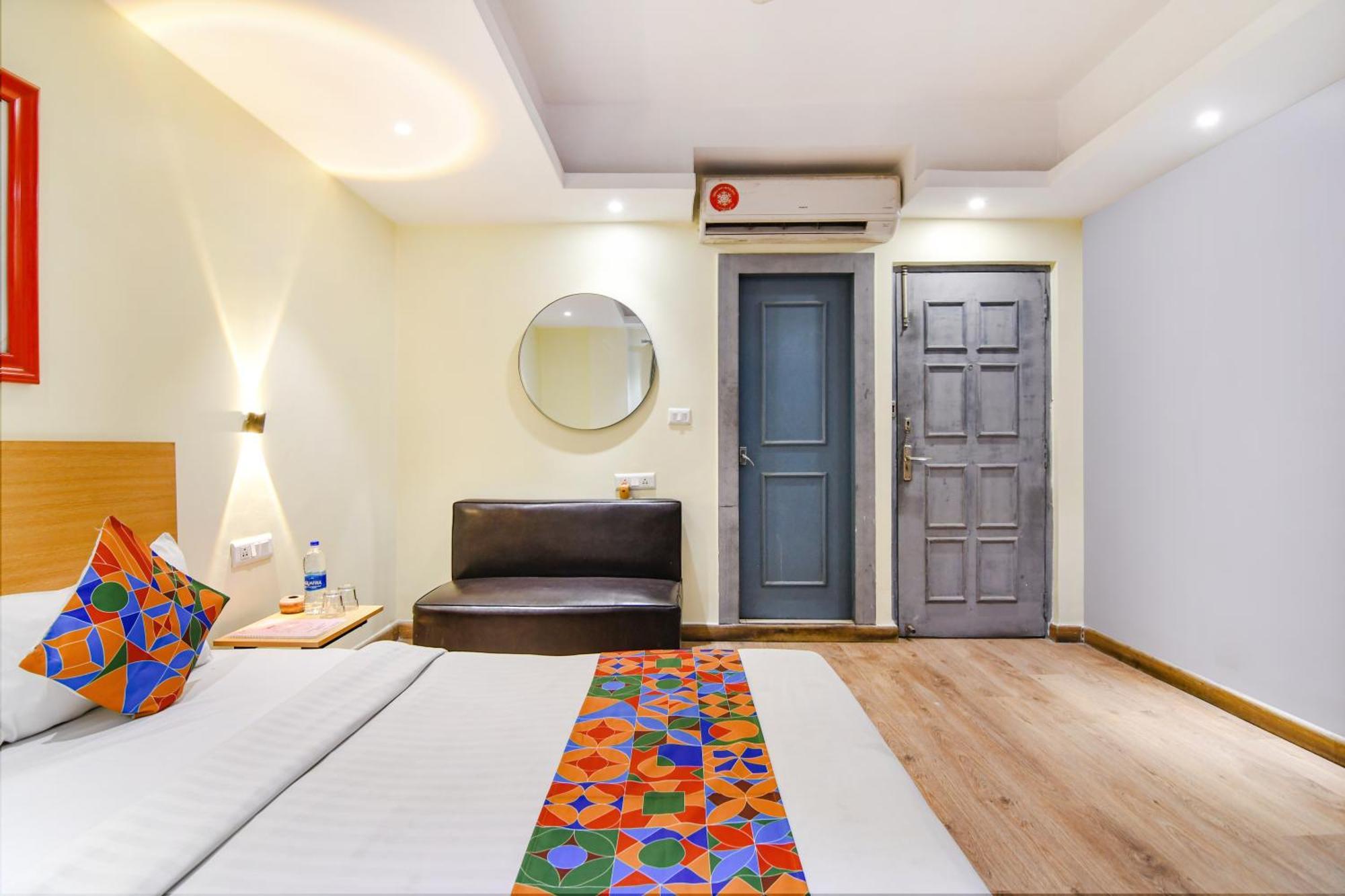 Super Townhouse Suncitel Near Kolkata Airport Dam Dam Bagian luar foto