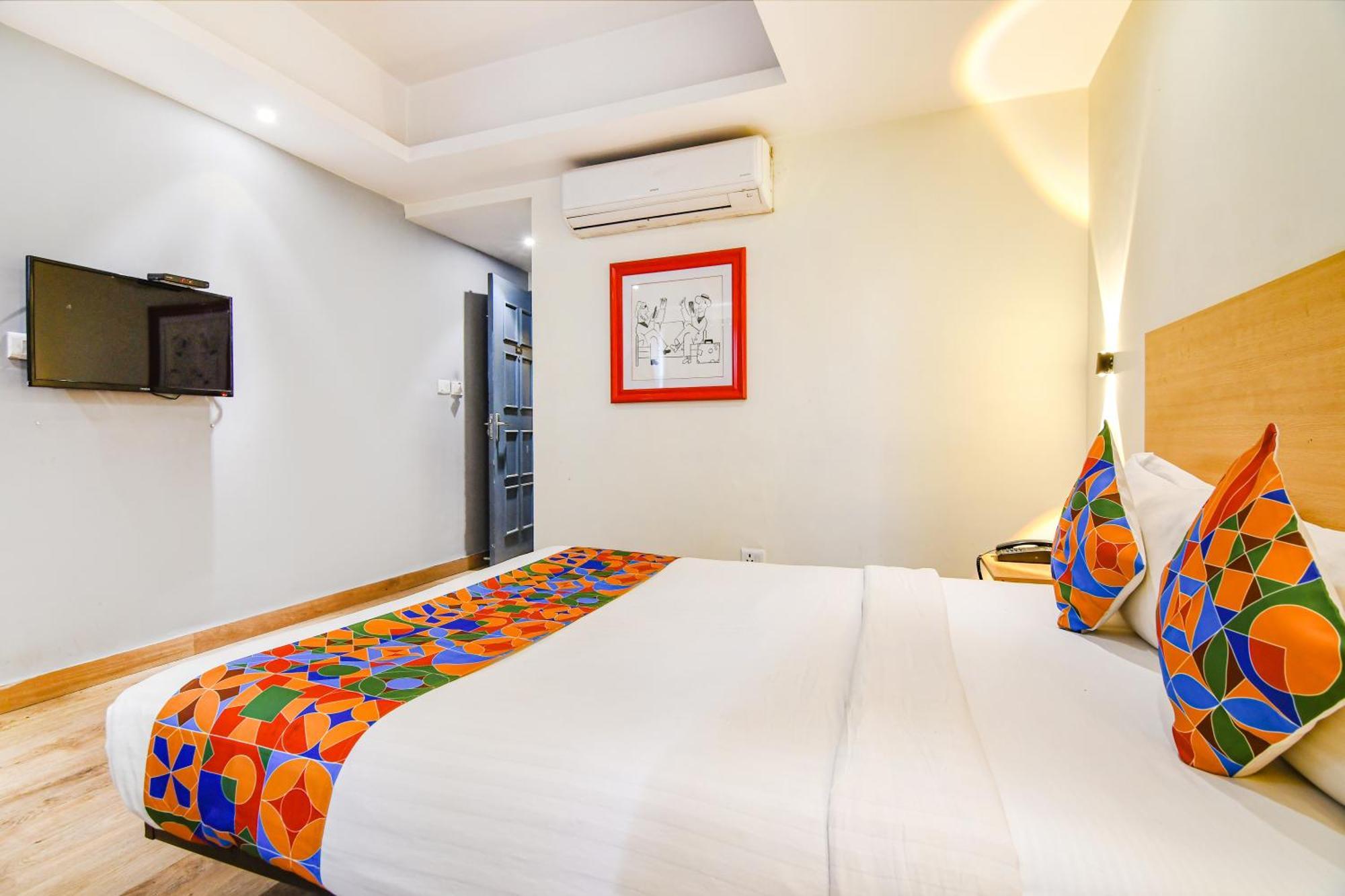 Super Townhouse Suncitel Near Kolkata Airport Dam Dam Bagian luar foto