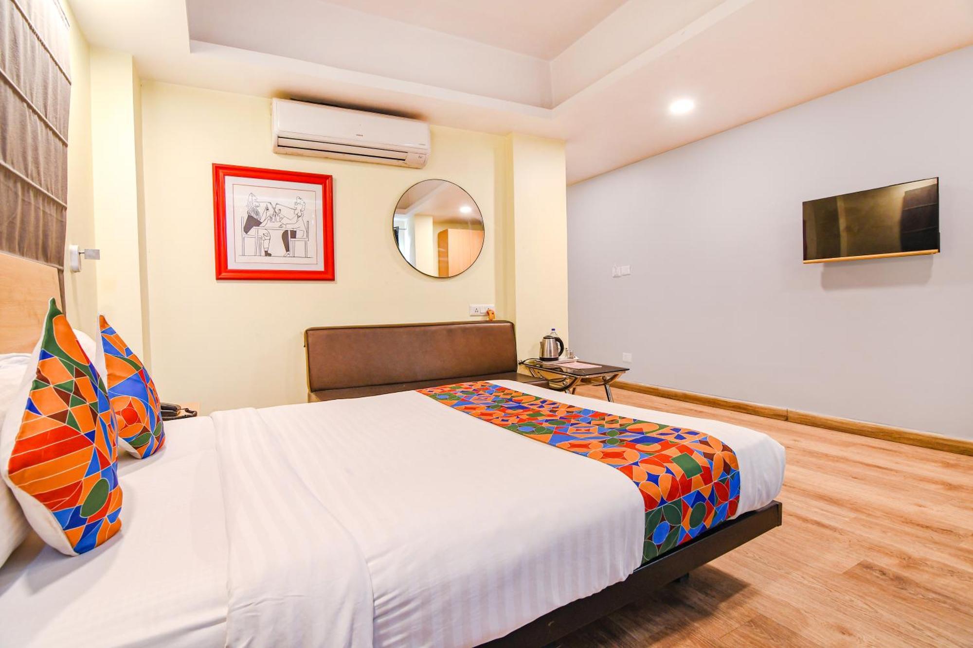 Super Townhouse Suncitel Near Kolkata Airport Dam Dam Bagian luar foto