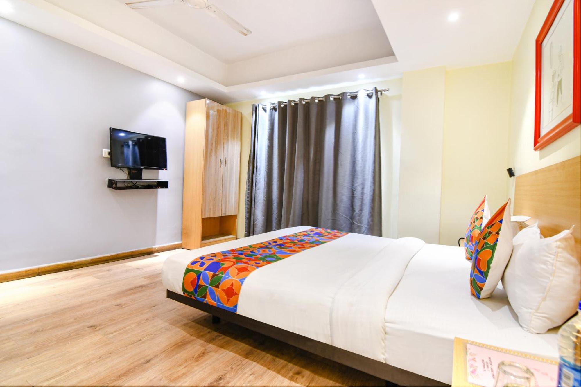 Super Townhouse Suncitel Near Kolkata Airport Dam Dam Bagian luar foto